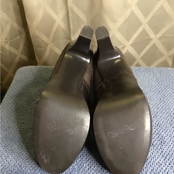 Tahari Wingtip Lace-Up Heels “AGENT” - Picture 4 of 11